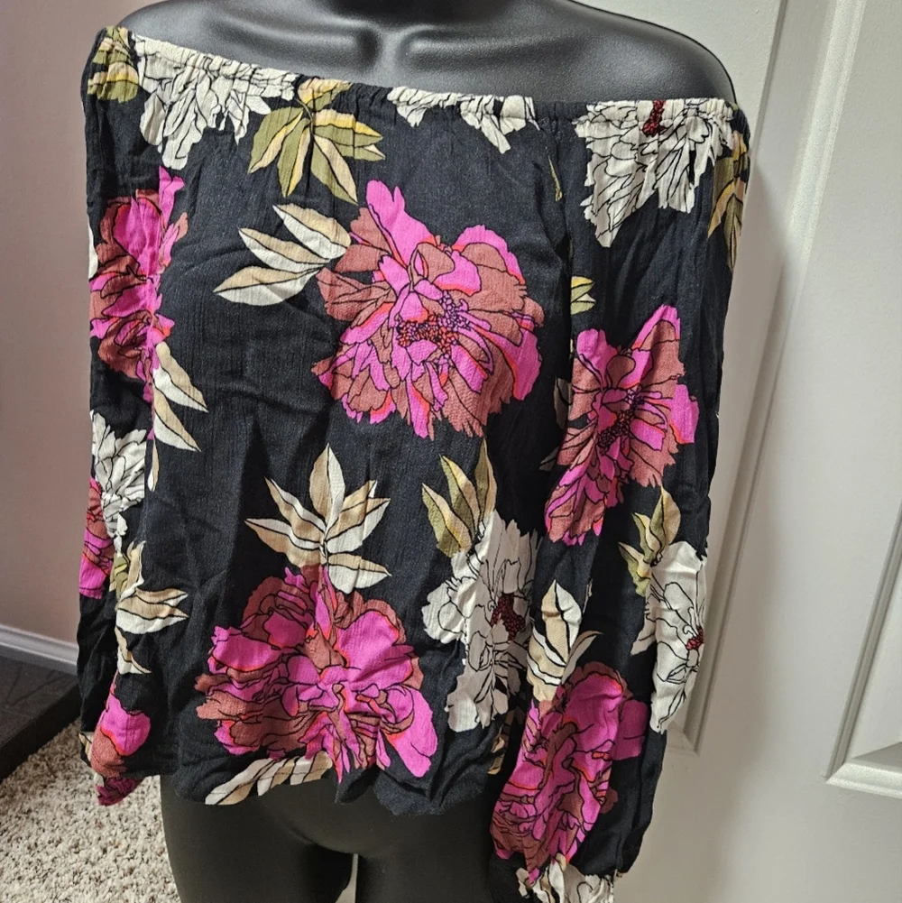 Billabong Off the Shoulder Top - Picture 3 of 11